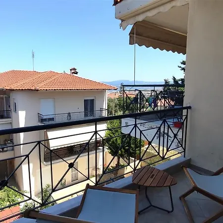 Peraía The Golden Guest House מראה חיצוני תמונה